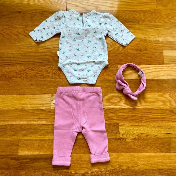 RABBIT AND BEAR Organic 3-Piece Baby Bodysuit Set with Headband - Picture 7 of 7